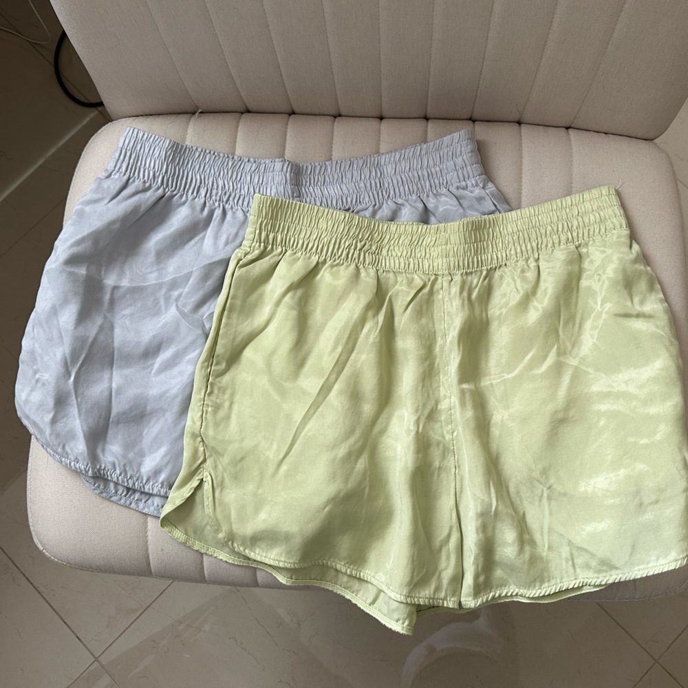 H&M Womens PULL-ON SHORTS Size M (2 pairs) Green and Light Blue